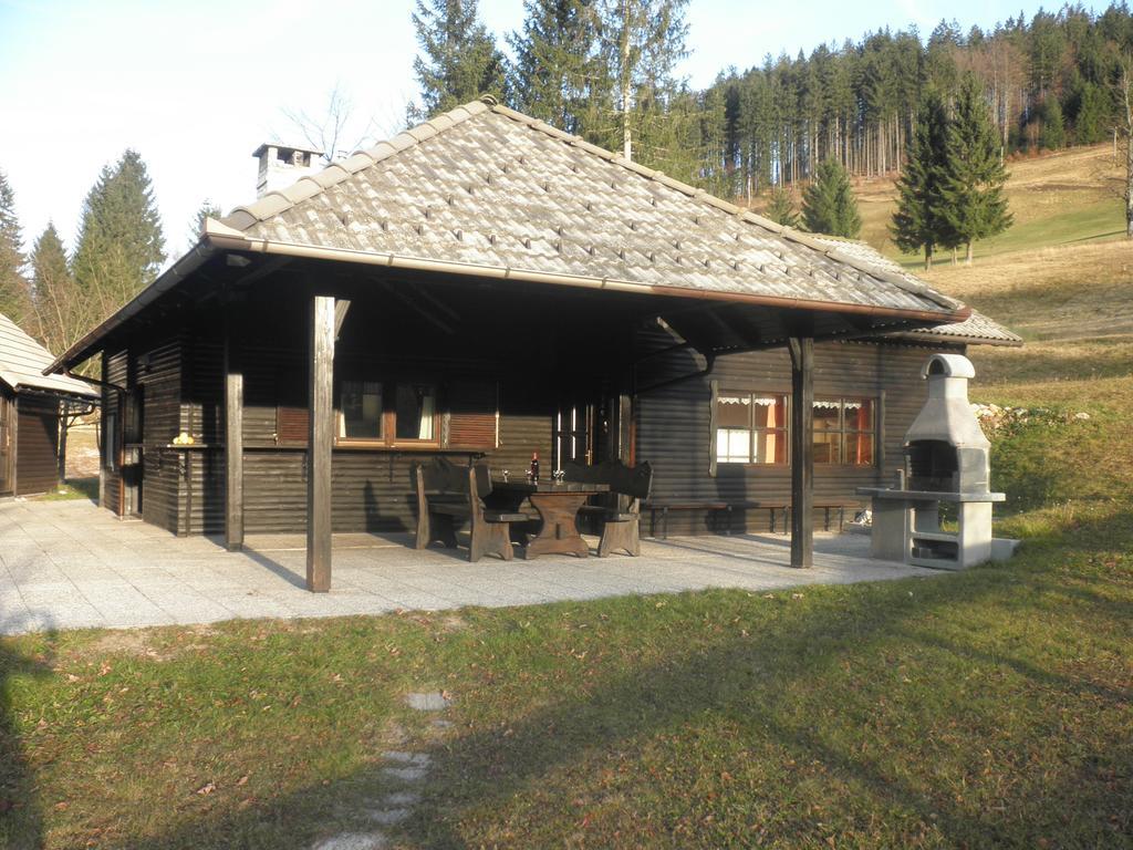 Holiday Home Cumar Церкно Екстер'єр фото