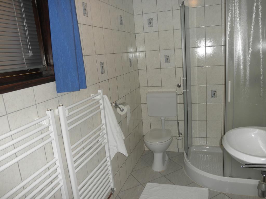 Holiday Home Cumar Церкно Номер фото